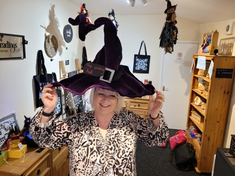 The Cackling Witch Wishing Hat
